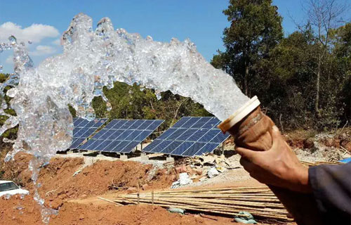 Όχι «επιστημονικά παιχνίδια» - αντλίες με ηλιακή ενέργεια